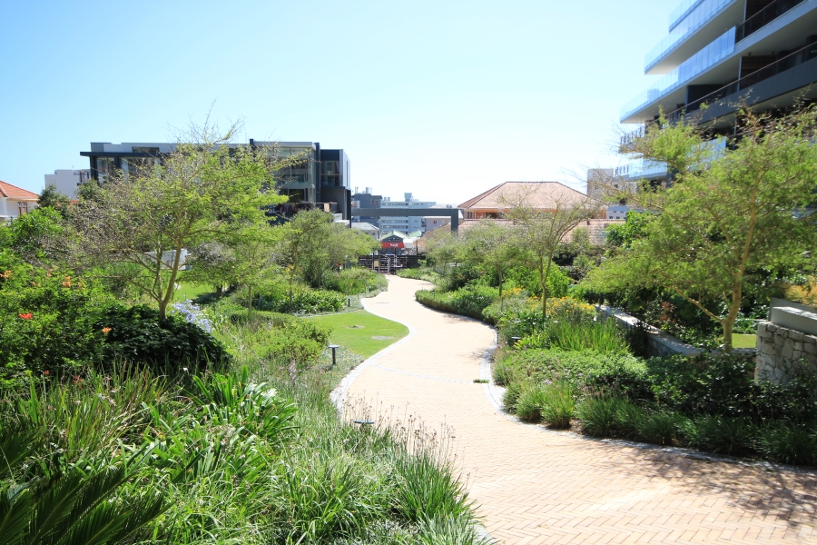 To Let 1 Bedroom Property for Rent in Sea Point Western Cape